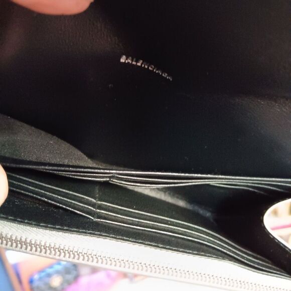 Balenciaga Chrome Silver Leather Large Size Bi-Fold Snap Wallet Men’s Women’s Fu - Picture 12 of 15